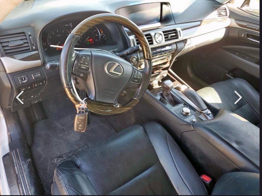 Car Image 2013 LEXUS LS