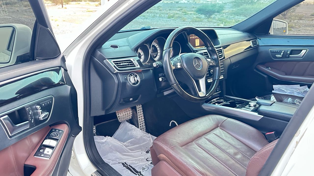 Car Image 2014 MERCEDES E Class 300