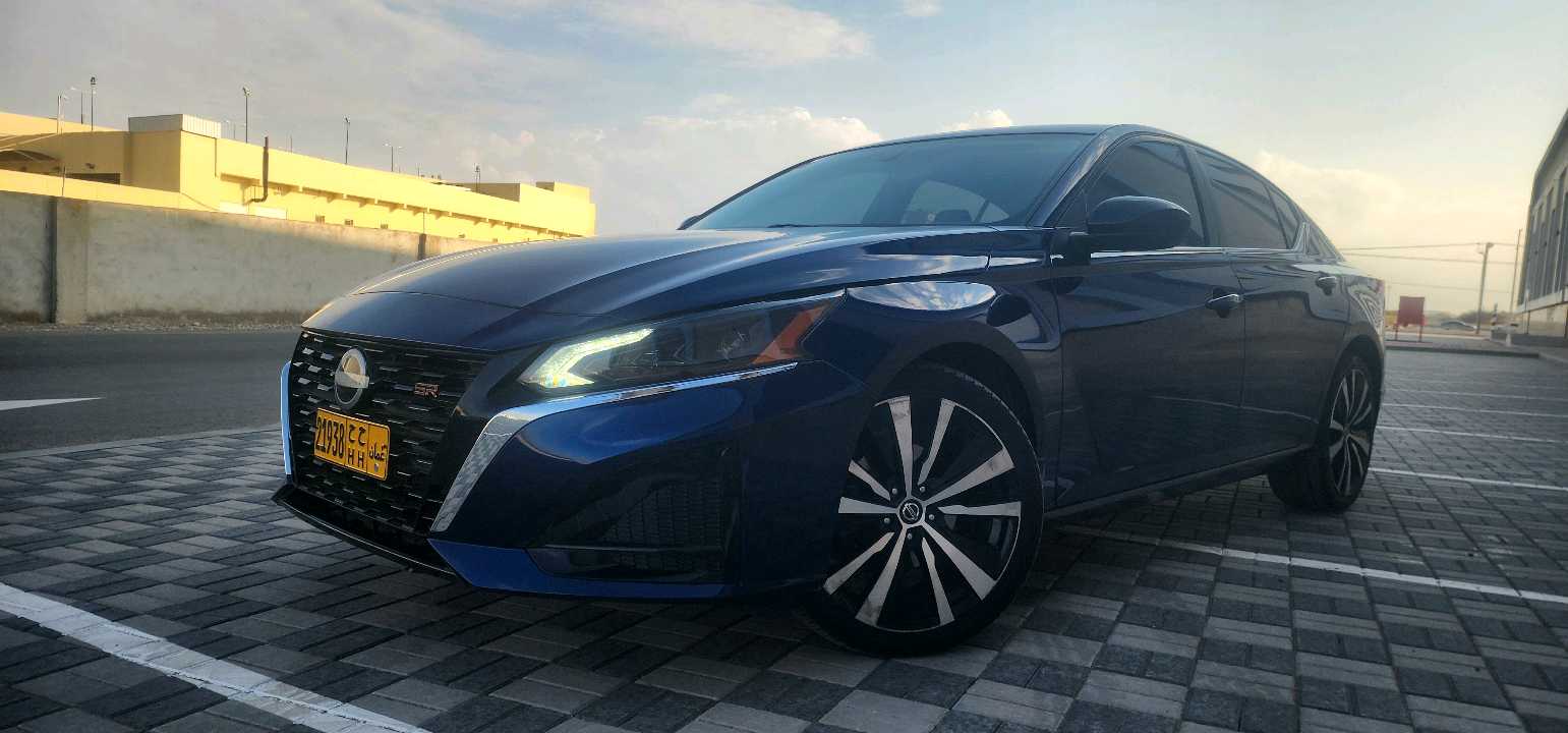 Car Image 2019 NISSAN ALTIMA SR