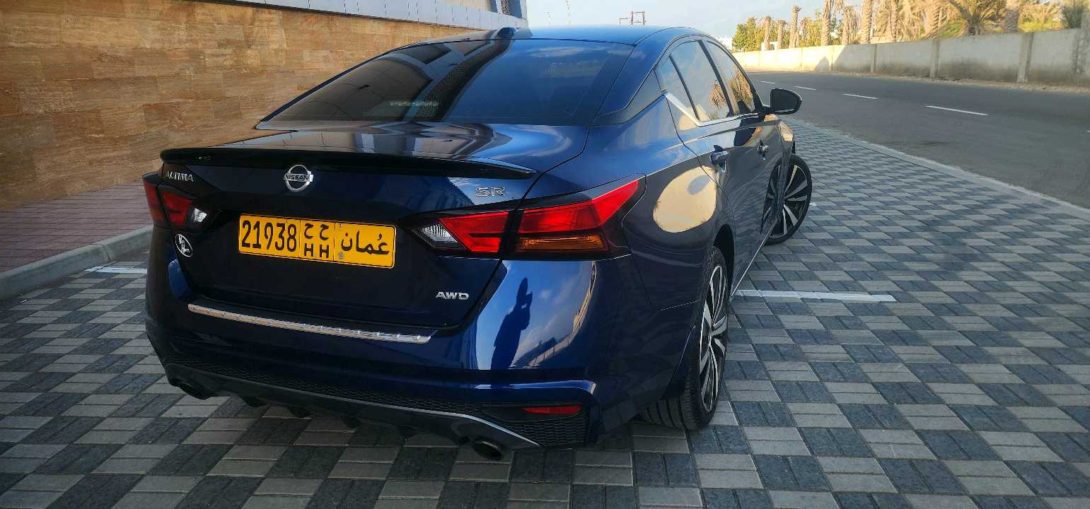 Car Image 2019 NISSAN ALTIMA SR