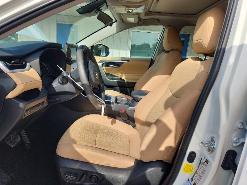 Car Image 2020 TOYOTA RAV4
