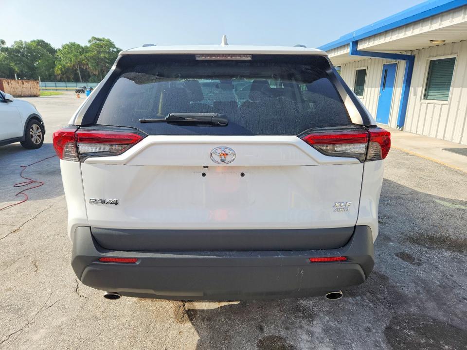 Car Image 2020 TOYOTA RAV4