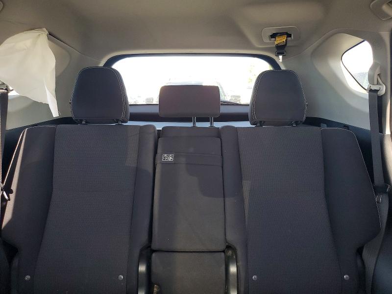 Car Image 2017 TOYOTA RAV4
