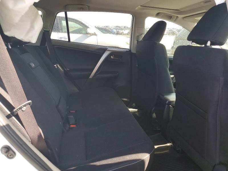 Car Image 2017 TOYOTA RAV4