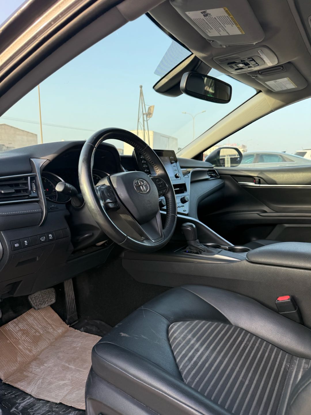 Car Image 2021 TOYOTA CAMRY SE