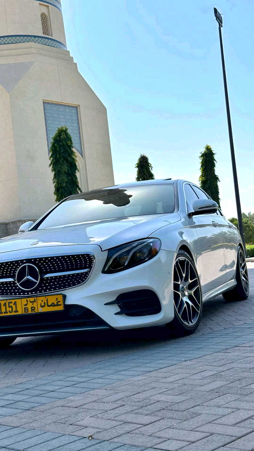 Car Image 2017 MERCEDES E Class 300