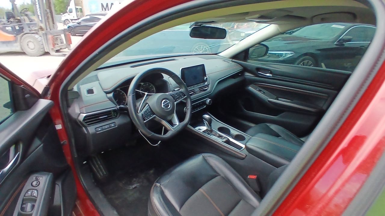 Car Image 2021 NISSAN ALTIMA