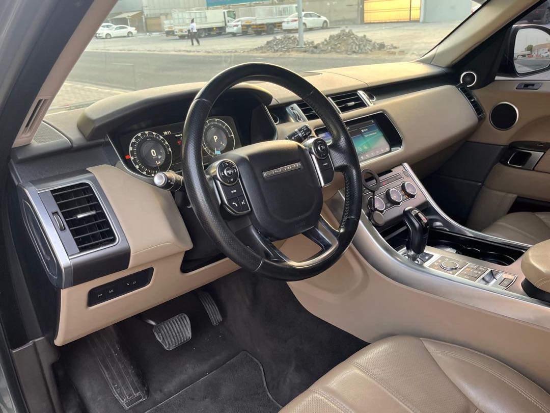 Car Image 2017 LAND ROVER SPORT  