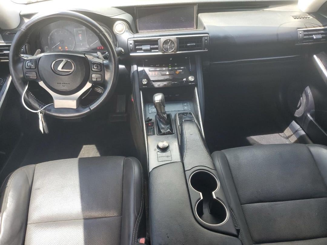 Car Image 2018 LEXUS IS