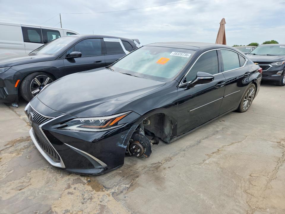 Car Image 2019 LEXUS ES
