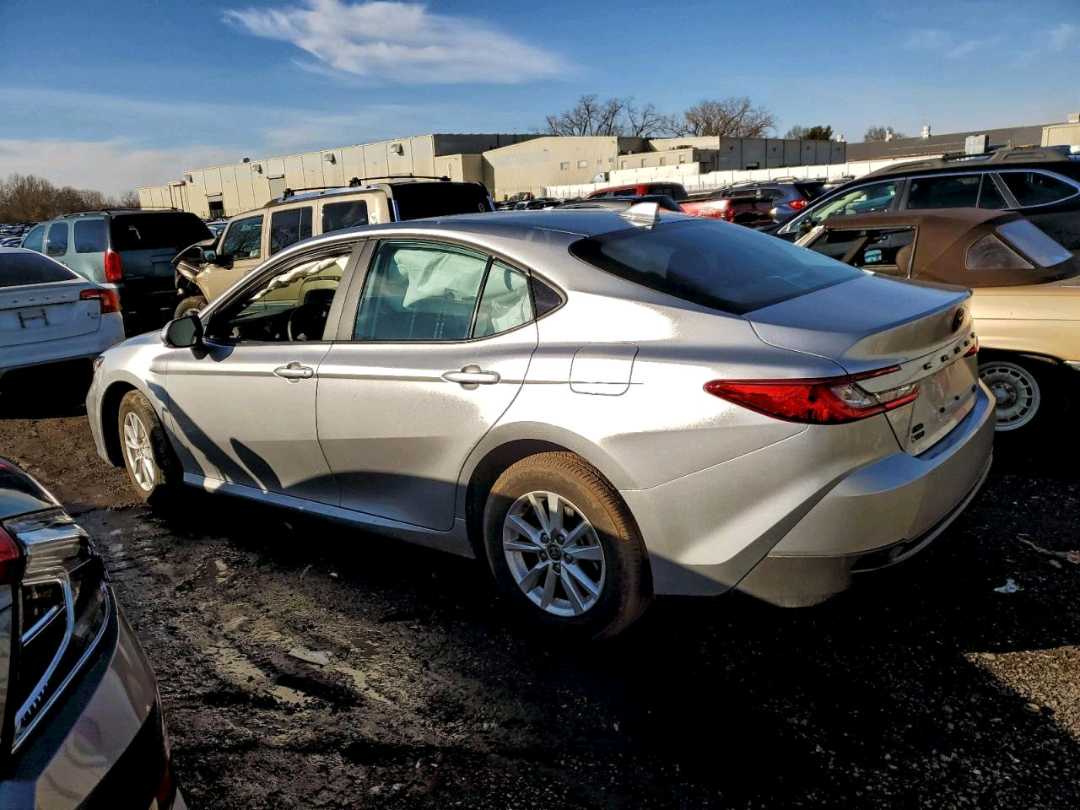 Car Image 2025 TOYOTA CAMRY