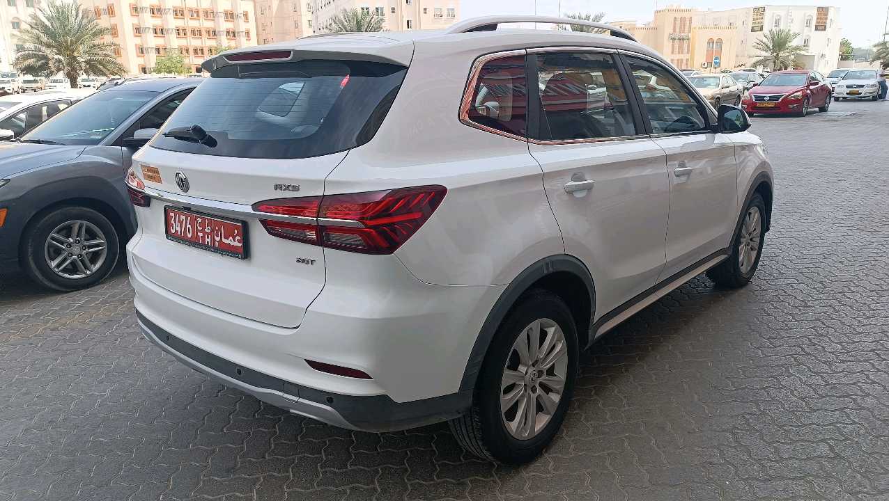 أم جي RX5 2023