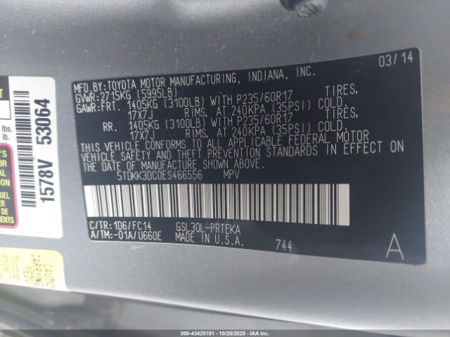 Car Image 2014 TOYOTA SIENNA
