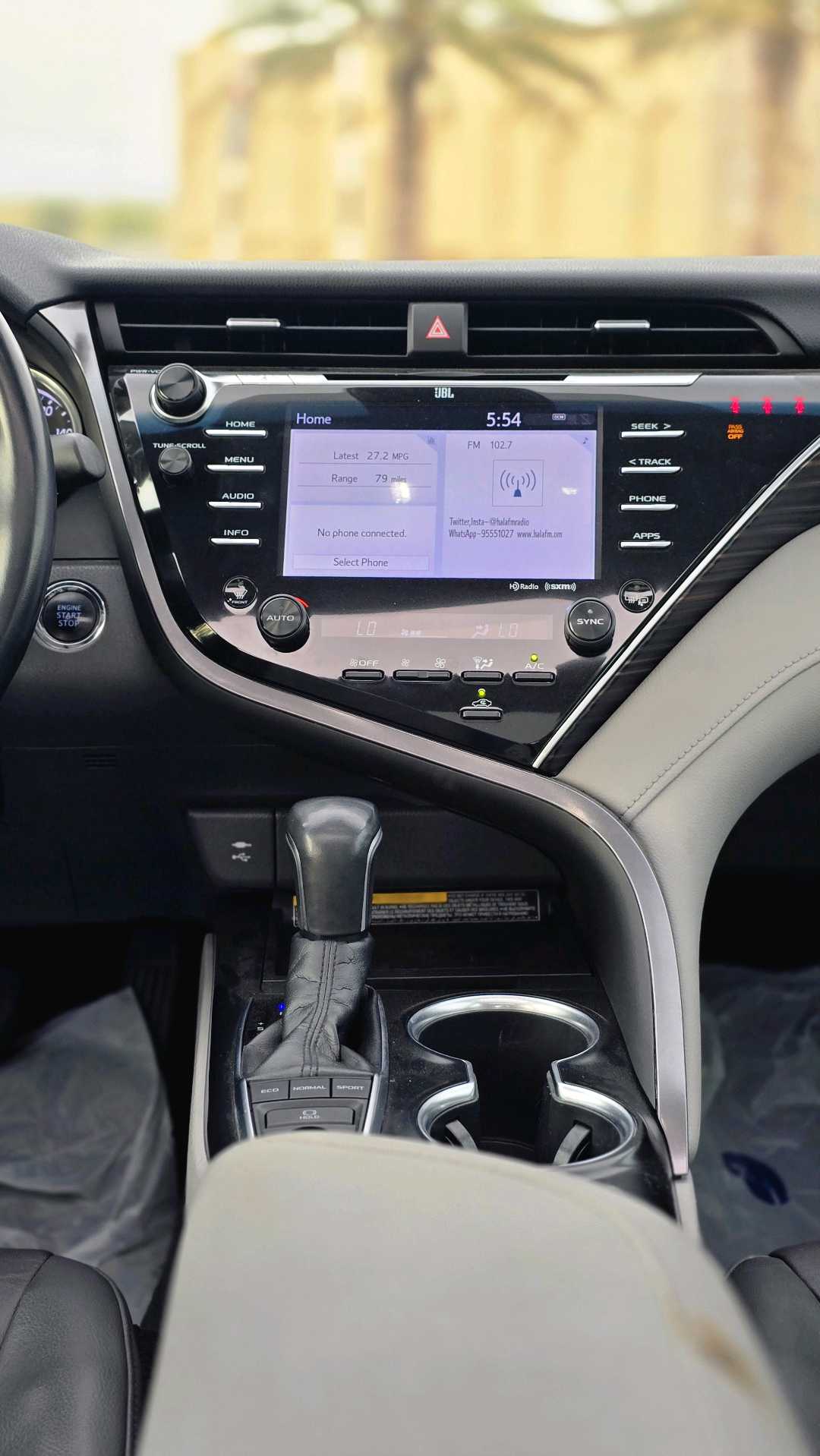 Car Image 2018 TOYOTA CAMRY XLE