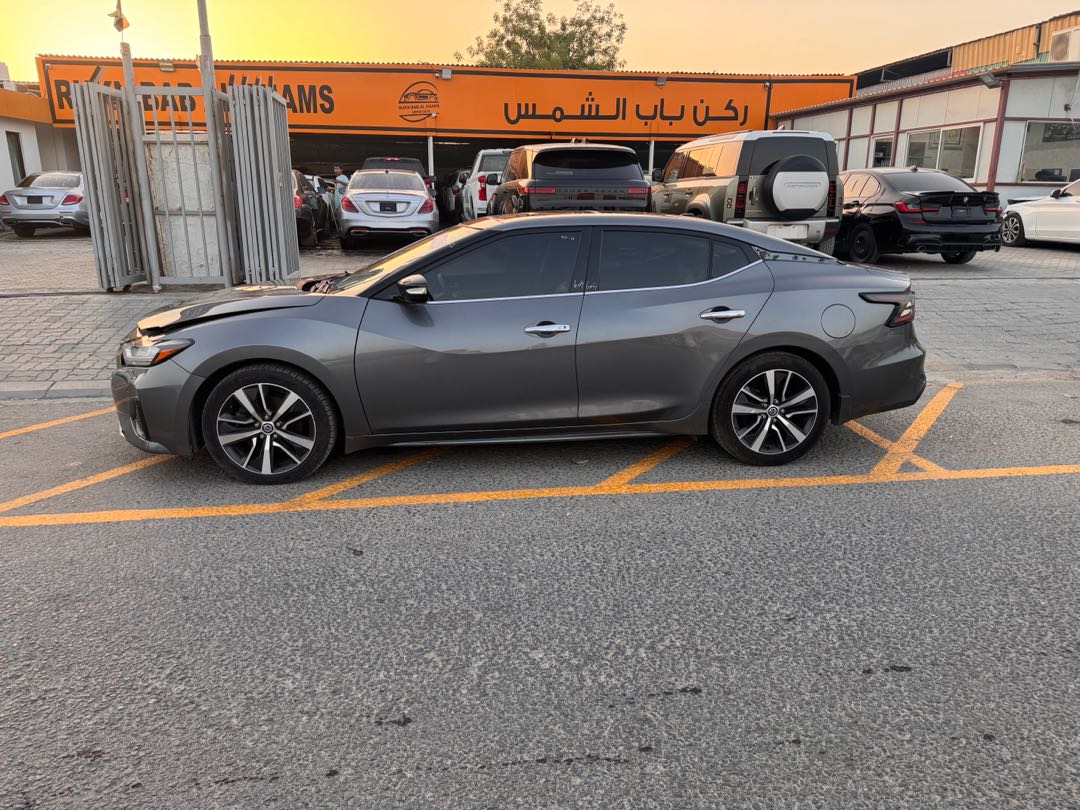 Car Image 2019 NISSAN MAXIMA
