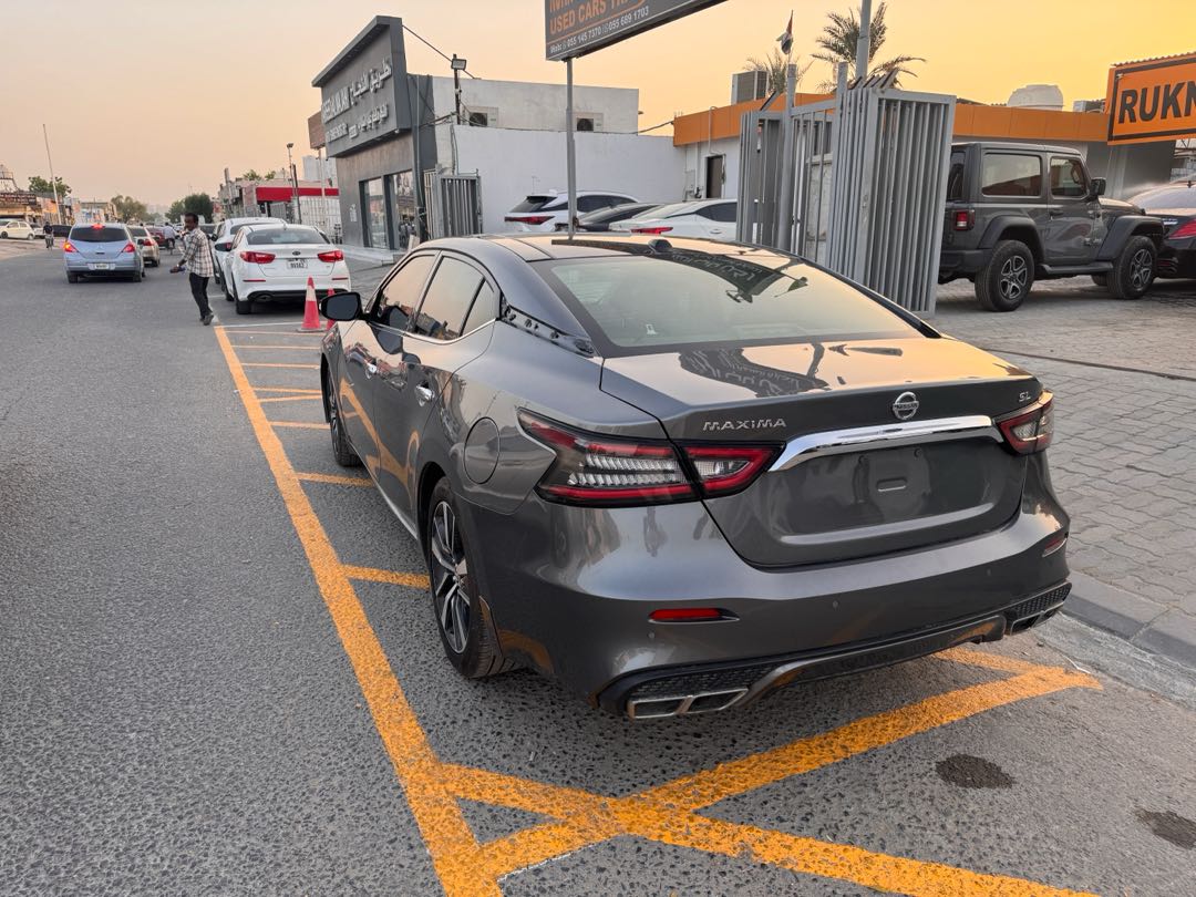 Car Image 2019 NISSAN MAXIMA