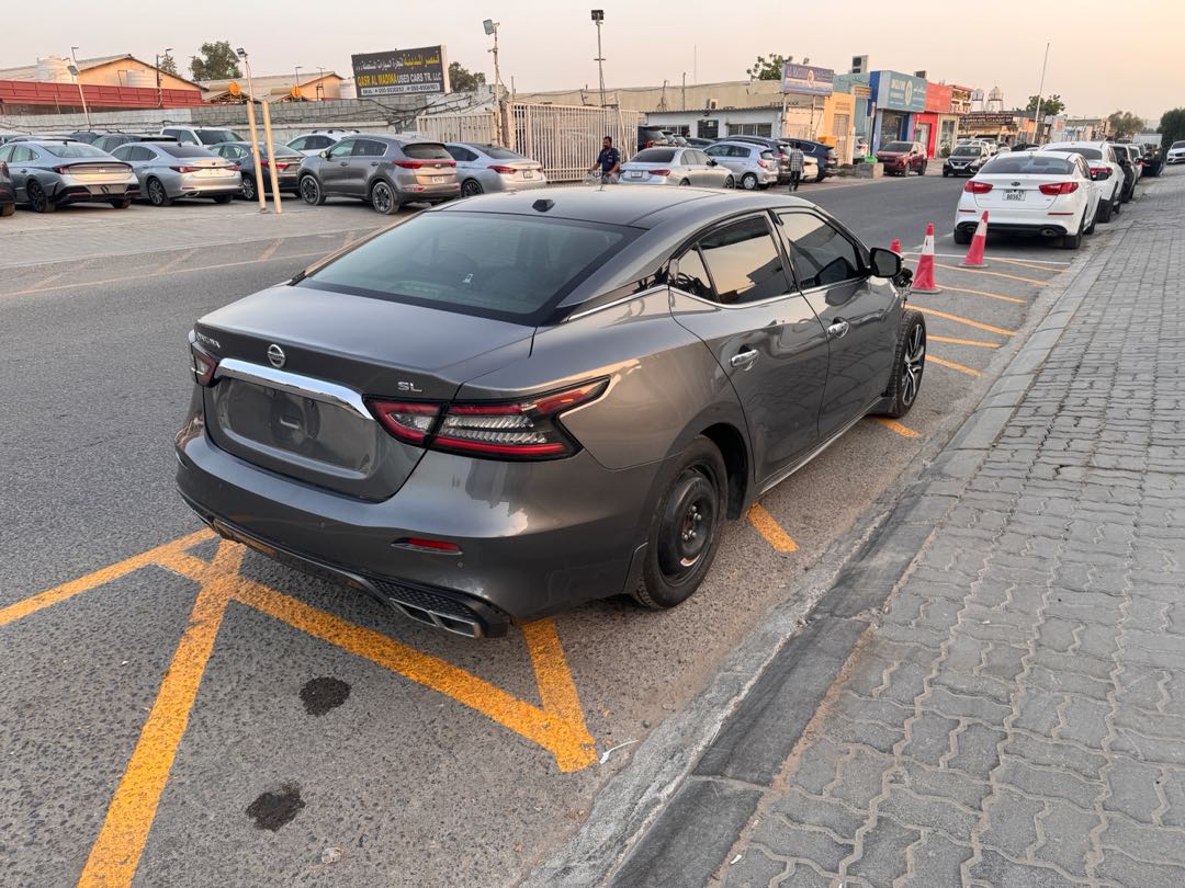 Car Image 2019 NISSAN MAXIMA