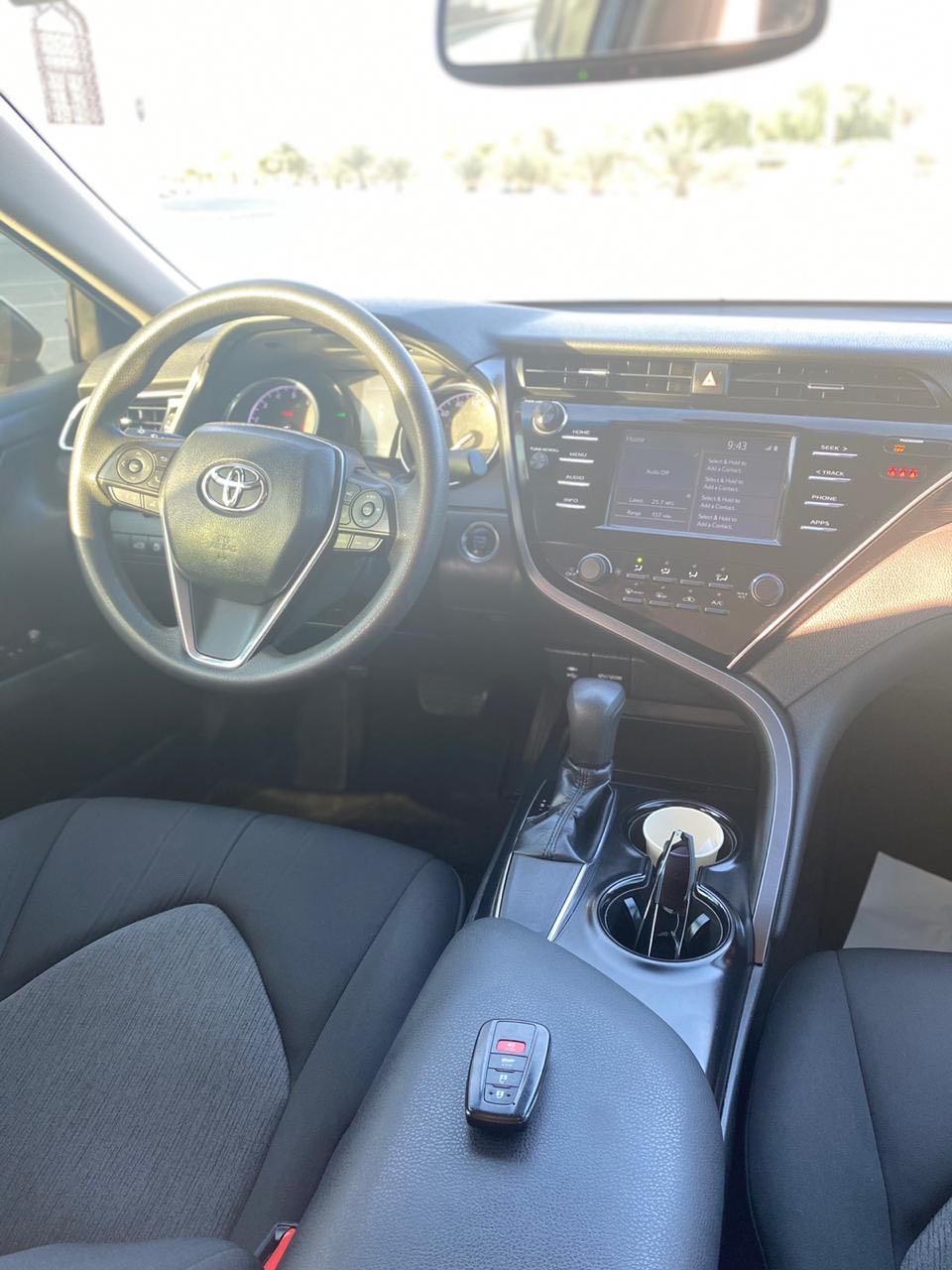 Car Image 2018 TOYOTA CAMRY LE