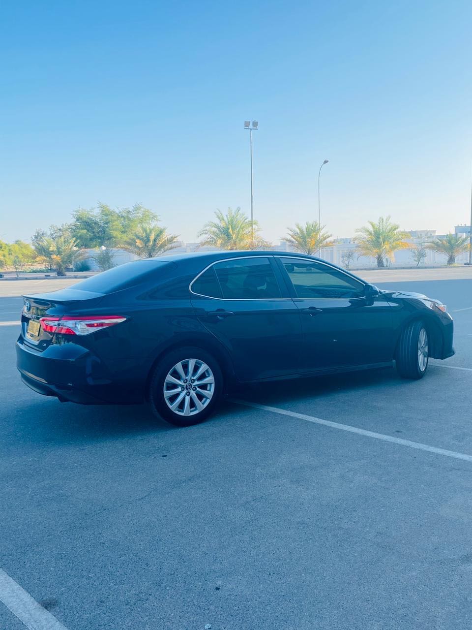 Car Image 2018 TOYOTA CAMRY LE