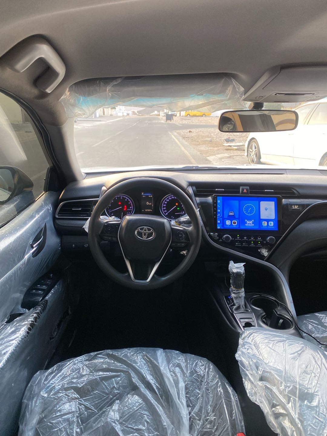 Car Image 2019 TOYOTA CAMRY LE