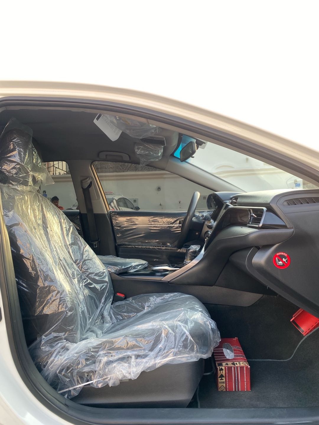 Car Image 2019 TOYOTA CAMRY LE