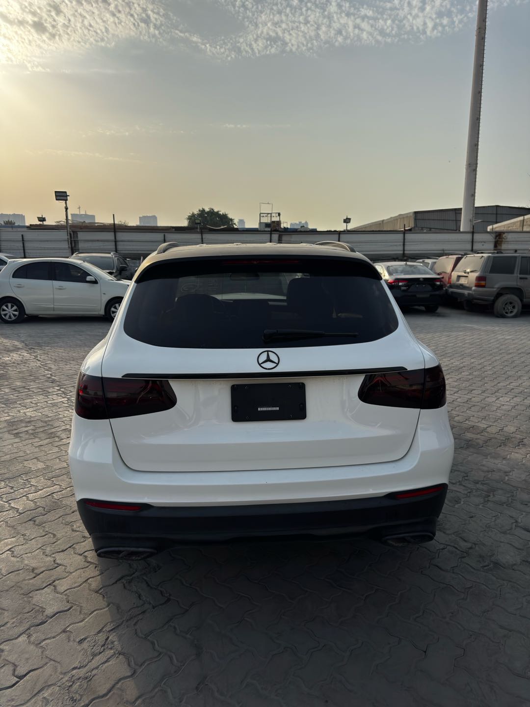 Car Image 2019 MERCEDES GLC CLASS