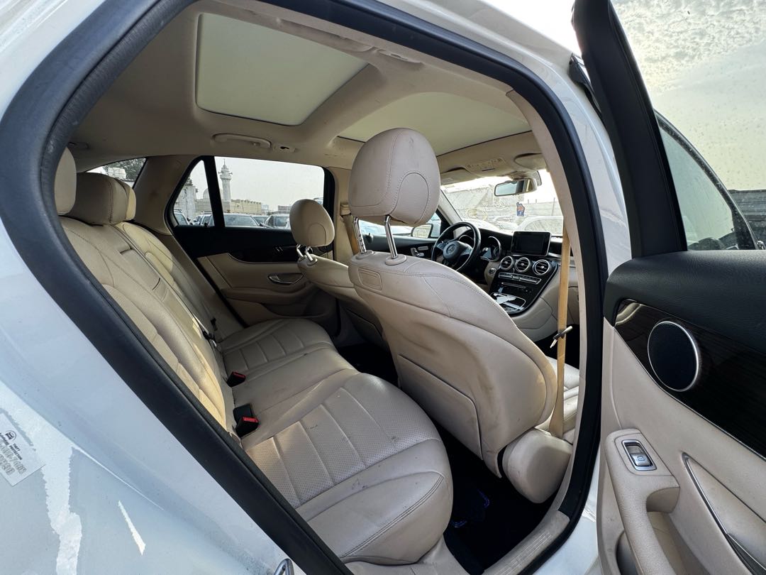 Car Image 2019 MERCEDES GLC CLASS