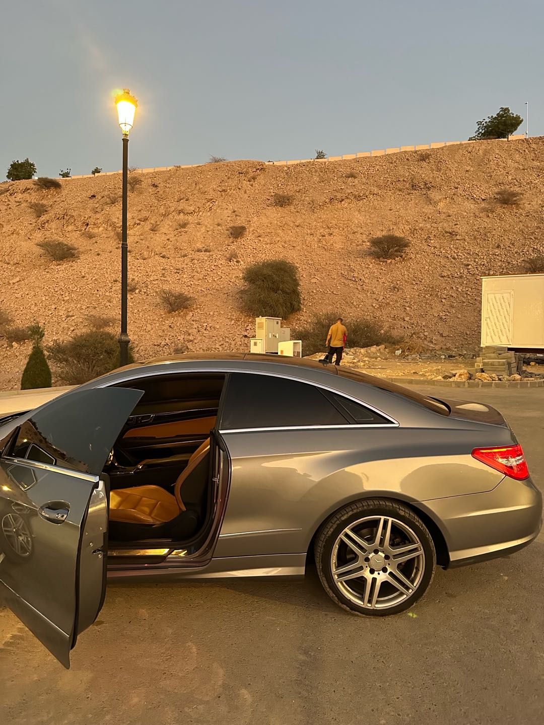 Car Image 2013 MERCEDES E Class 350