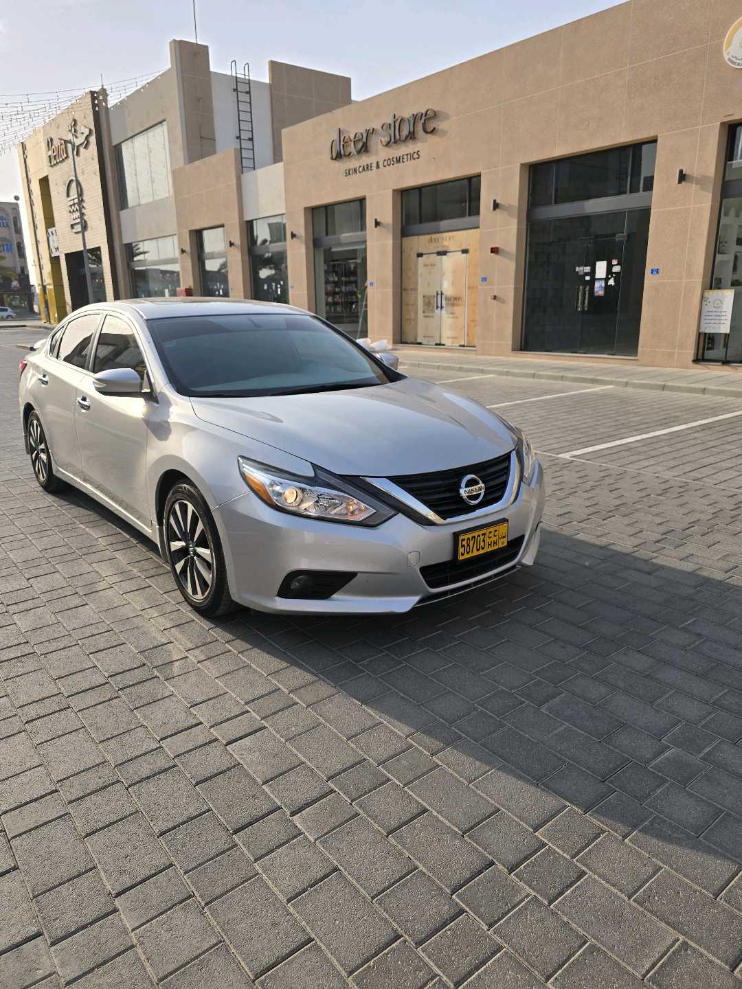 Car Image 2017 NISSAN ALTIMA SV