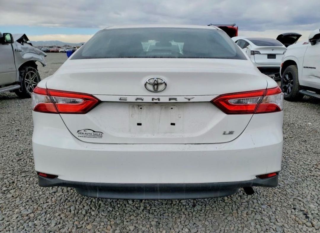Car Image 2018 TOYOTA CAMRY