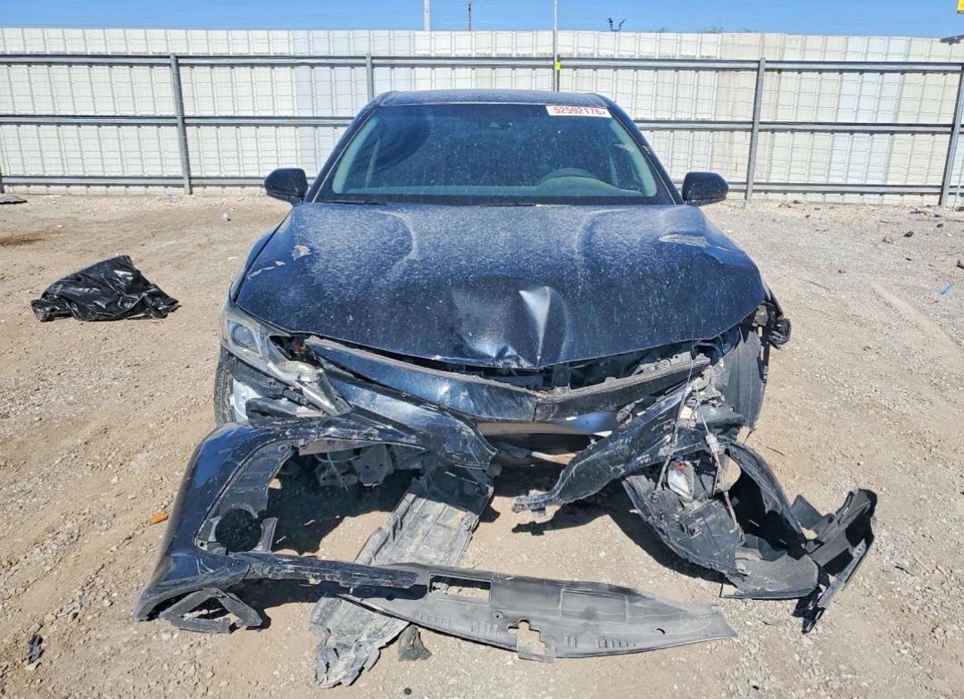 Car Image 2018 TOYOTA CAMRY
