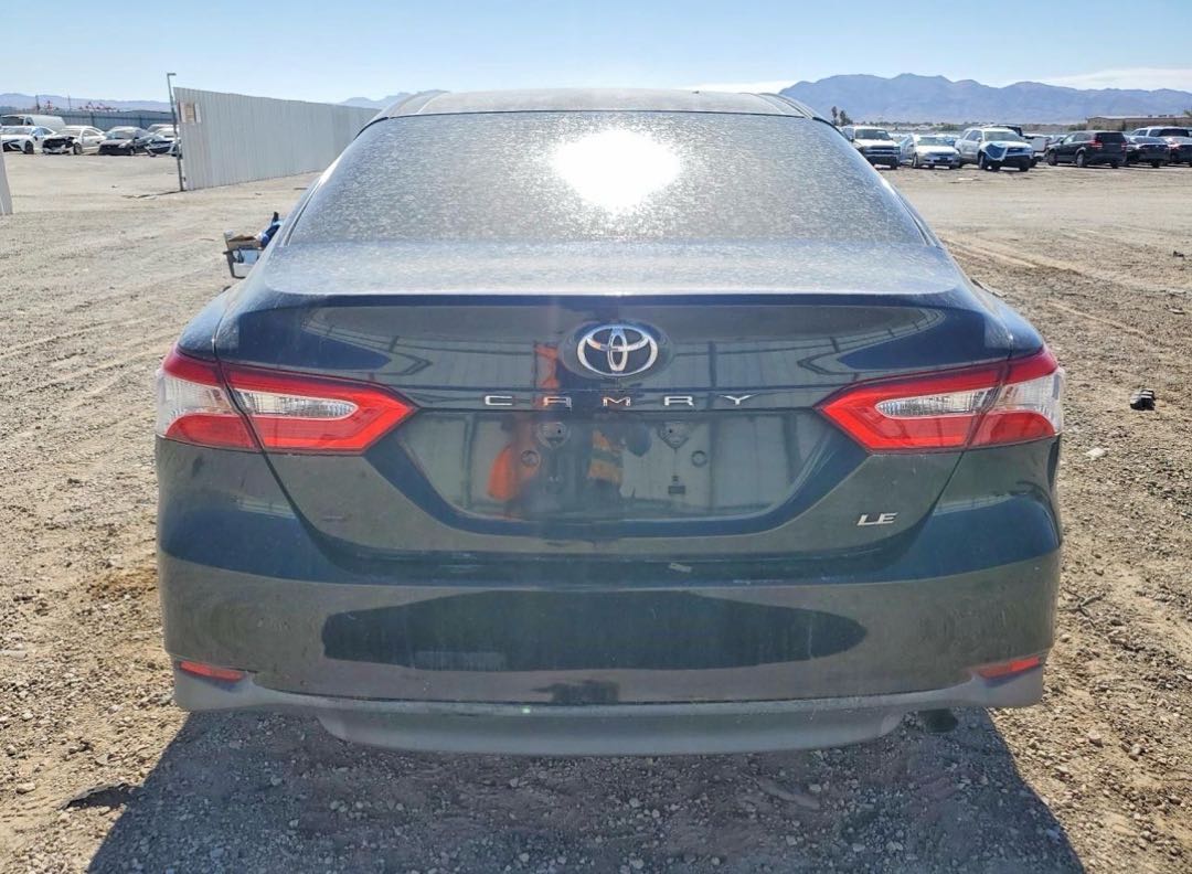 Car Image 2018 TOYOTA CAMRY