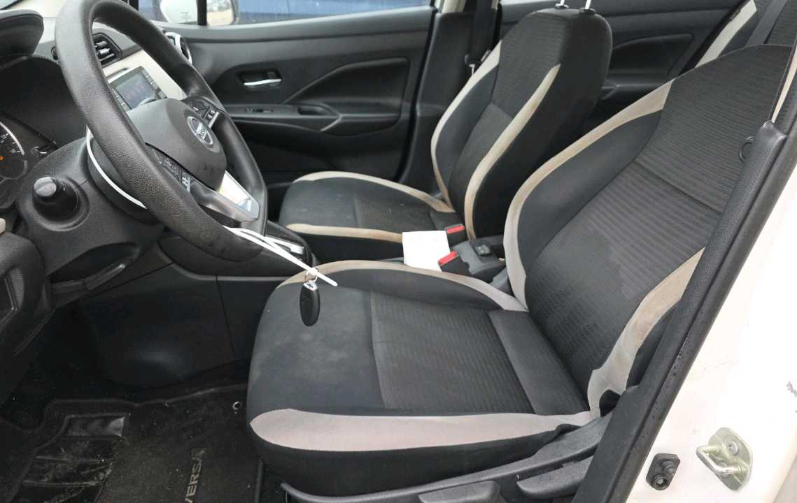 Car Image 2020 NISSAN VERSA