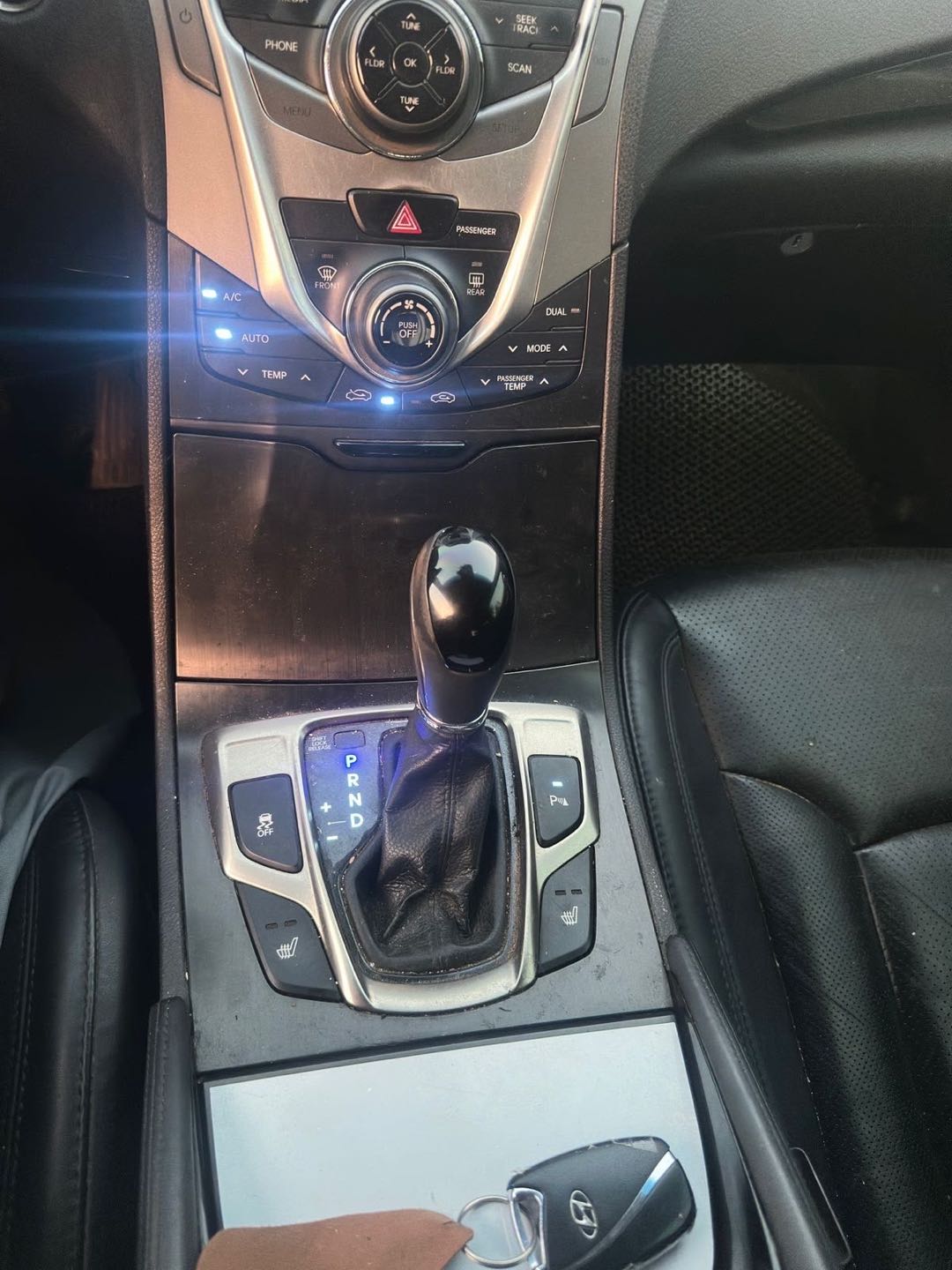 Car Image 2014 HYUNDAI GRANDEUR