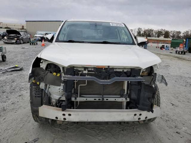 Car Image 2019 TOYOTA 4RUNNER