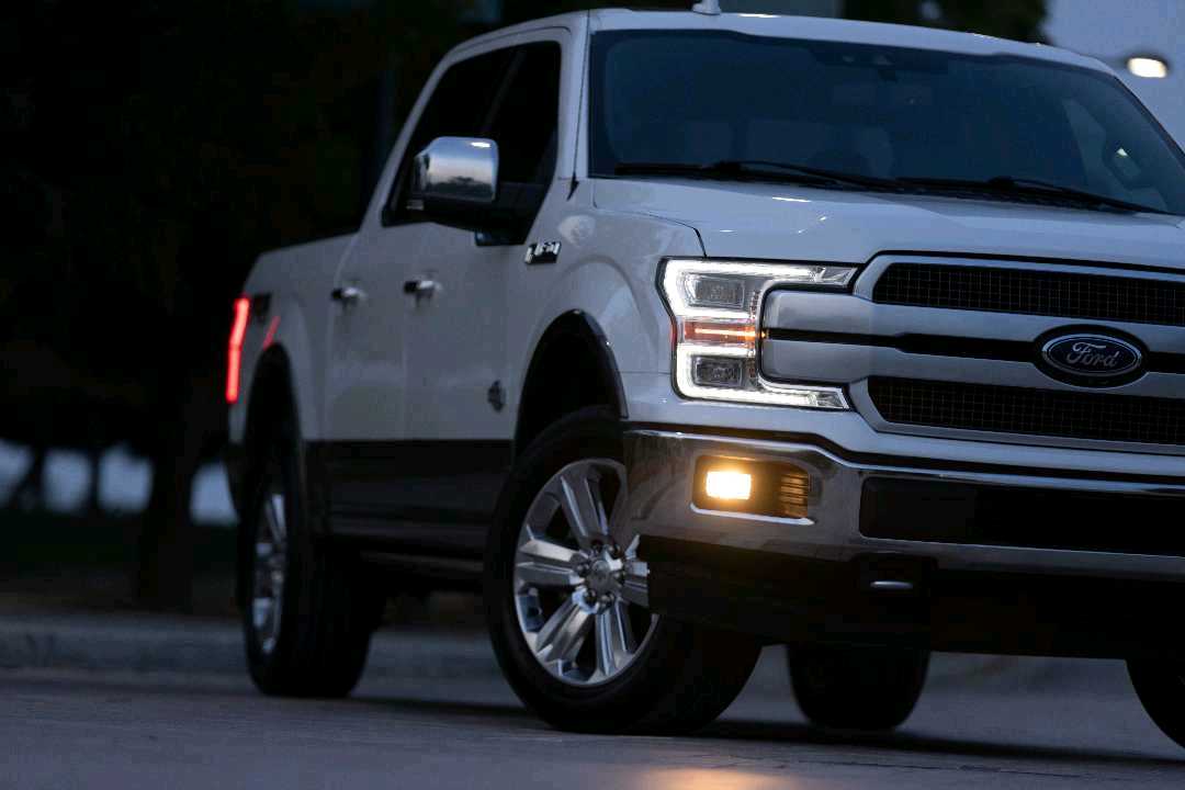 Car Image 2018 FORD F-150 Platinum
