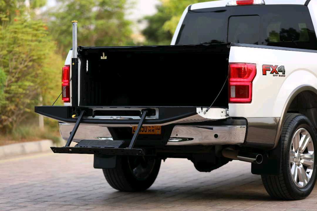 Car Image 2018 FORD F-150 Platinum