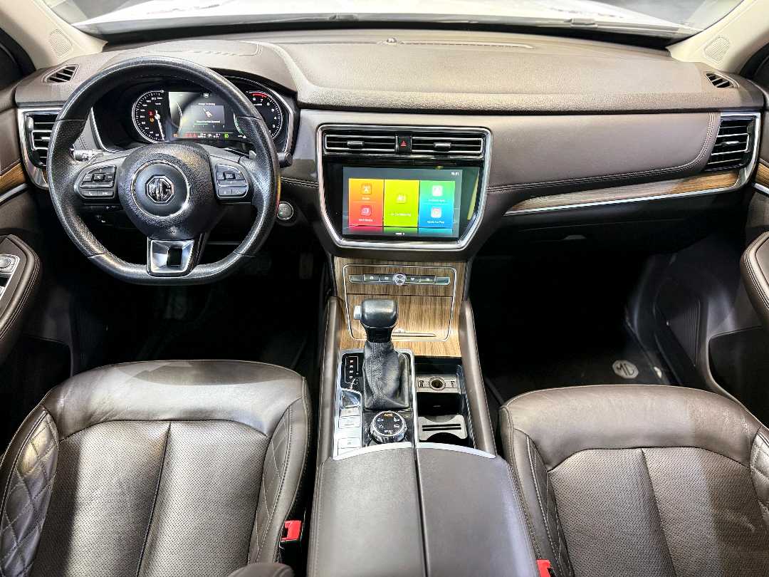 Car Image 2021 MG RX8 