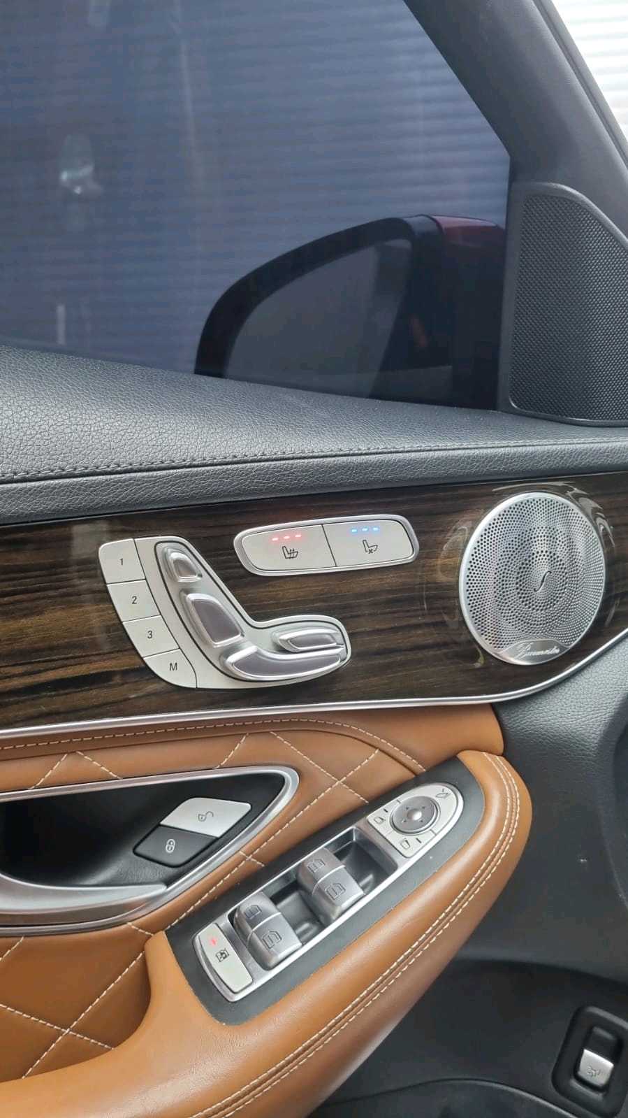 Car Image 2017 MERCEDES C Class 300