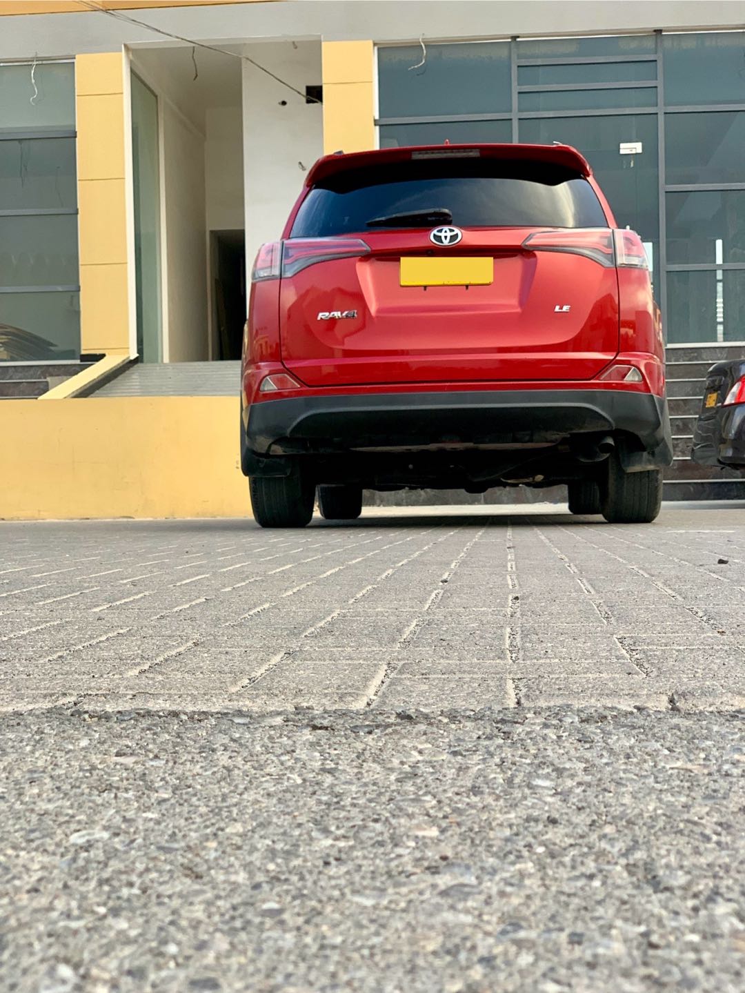 Car Image 2017 TOYOTA RAV4 LE