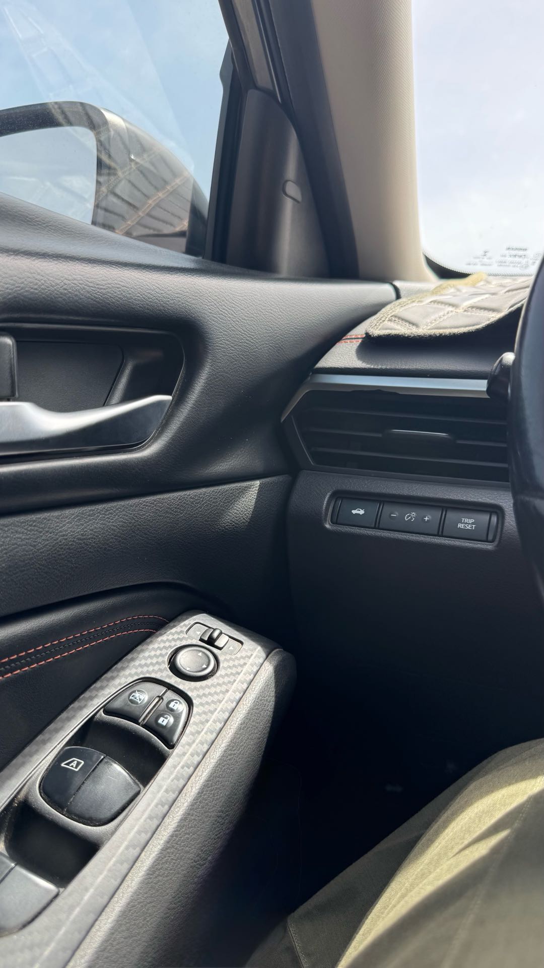 Car Image 2019 NISSAN ALTIMA SR
