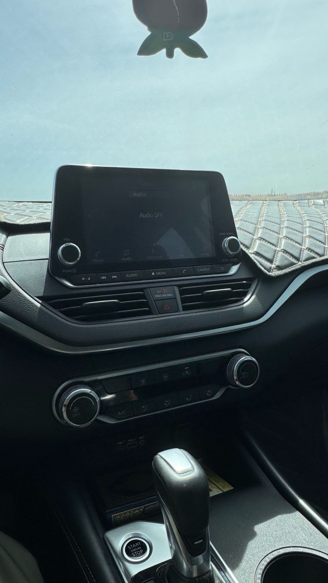 Car Image 2019 NISSAN ALTIMA SR