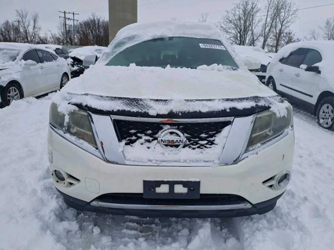 Car Image 2015 NISSAN PATHFINDER