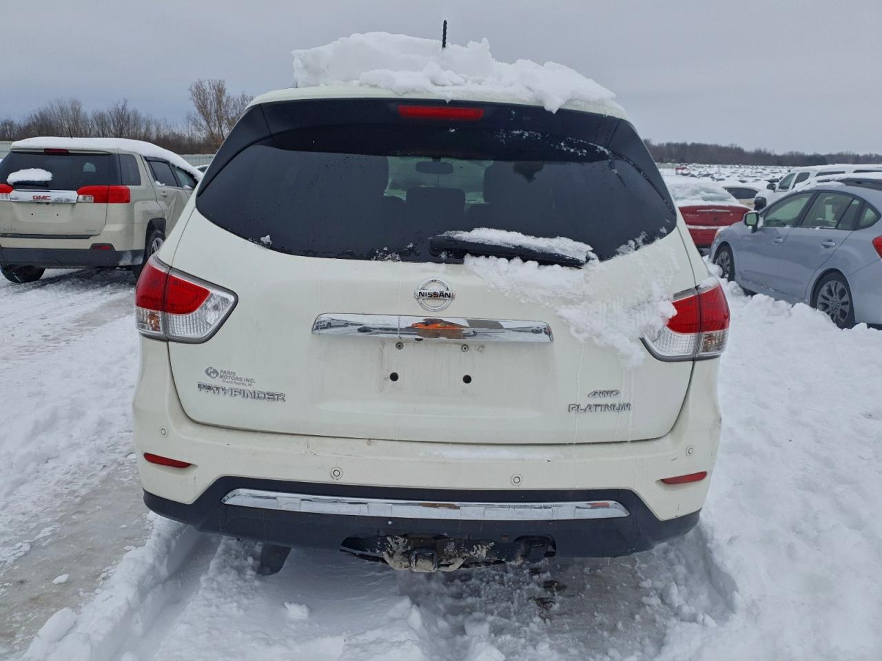 Car Image 2015 NISSAN PATHFINDER