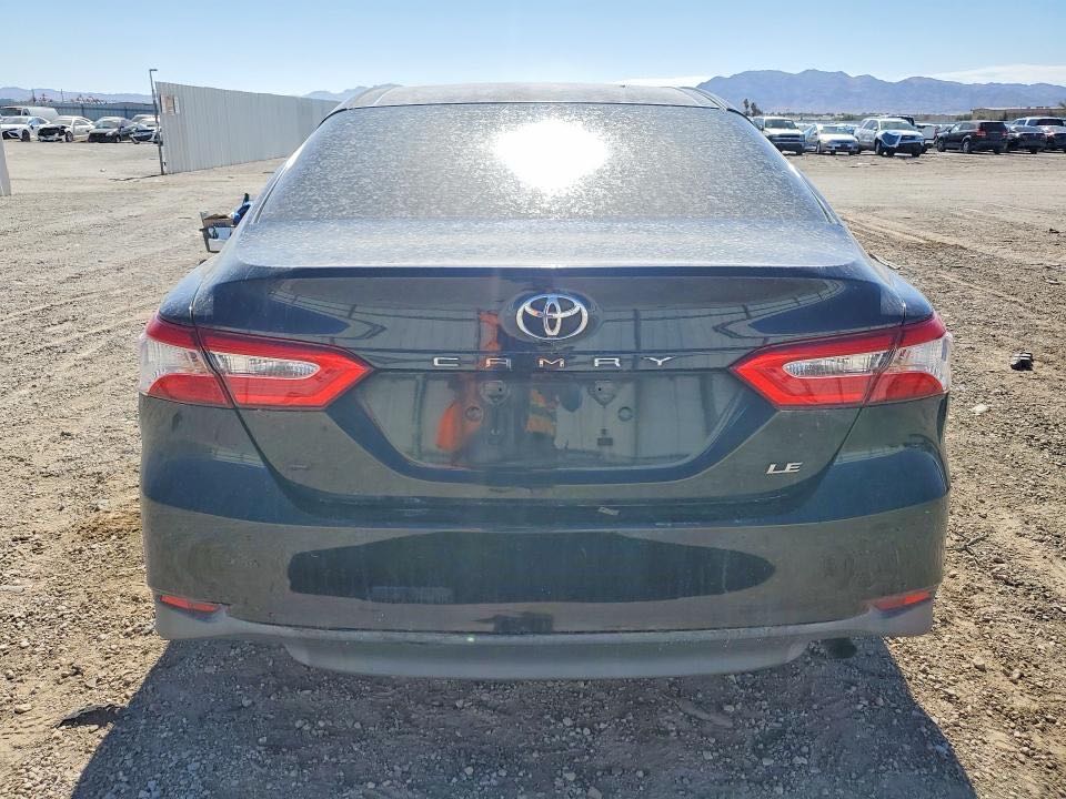 Car Image 2018 TOYOTA CAMRY