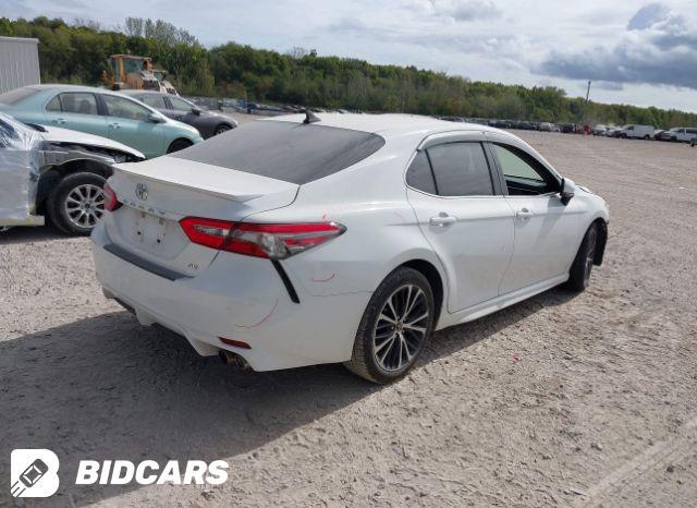 Car Image 2018 TOYOTA CAMRY
