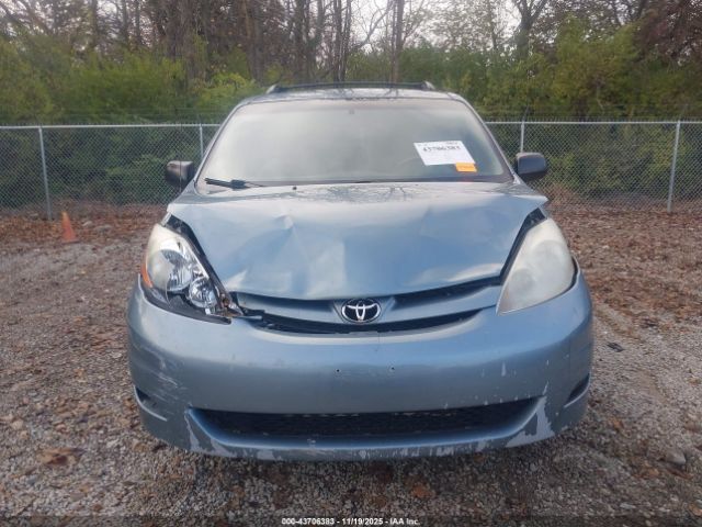 Car Image 2008 TOYOTA SIENNA