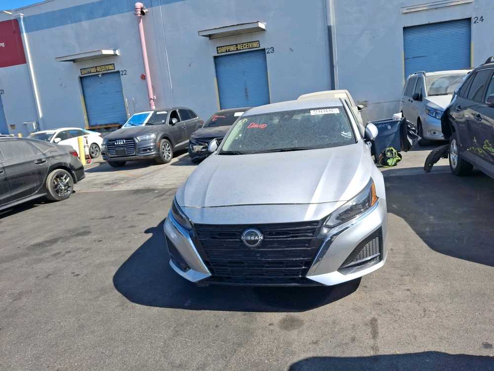 Car Image 2023 NISSAN ALTIMA
