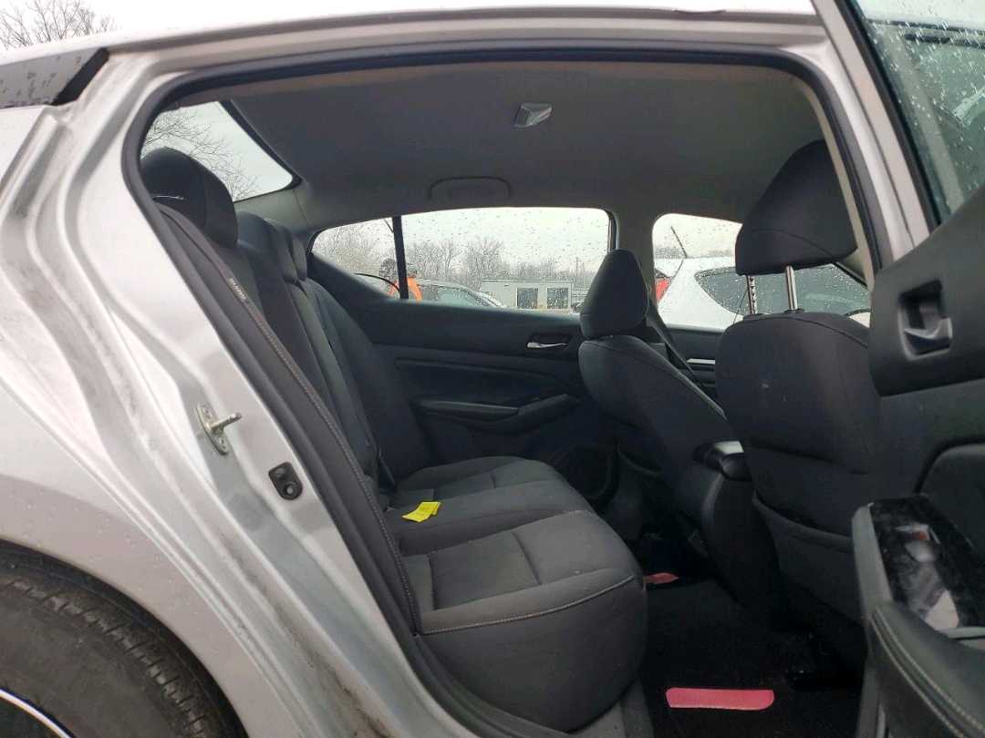 Car Image 2021 NISSAN ALTIMA