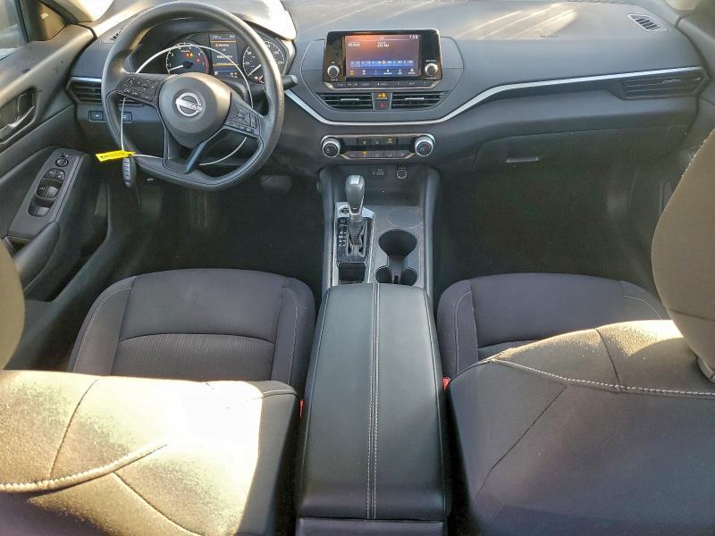 Car Image 2024 NISSAN ALTIMA